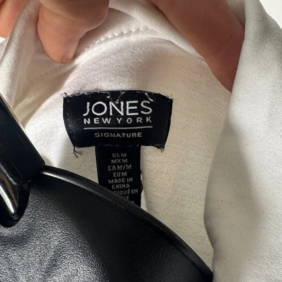 Jones New York White Denim Jacket - Picture 2 of 3